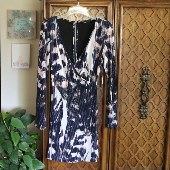 TART Collections Bell Sleeve Printed Surplice Dress - Size XS, NWT! - Picture 2 of 16